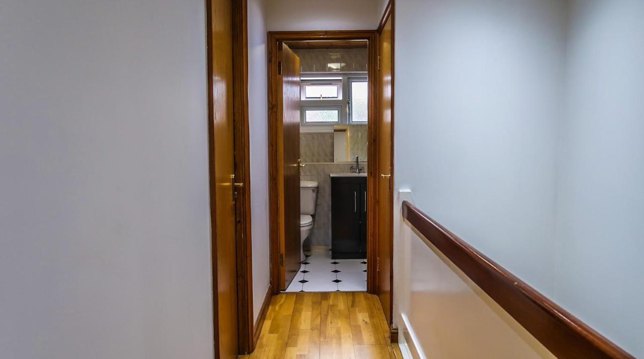 Cozy Double Room - Only Room Лондон Экстерьер фото